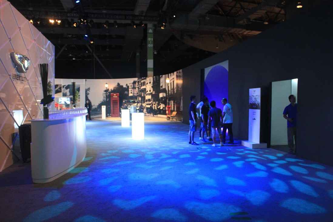 賓利轎車(chē)上海活動(dòng)策劃,舞臺(tái)搭建,商務(wù)會(huì)議策劃案例欣賞